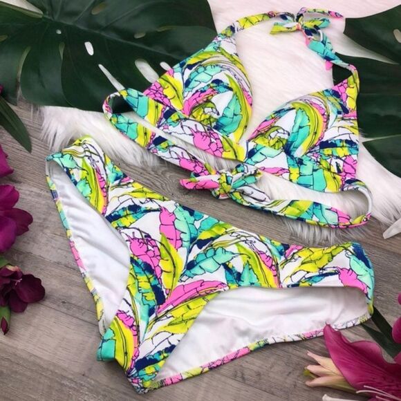 Victoria’s Secret Tropical Vibrant Palm Banana Leaf Bikini S/M NWOT - Picture 3 of 13